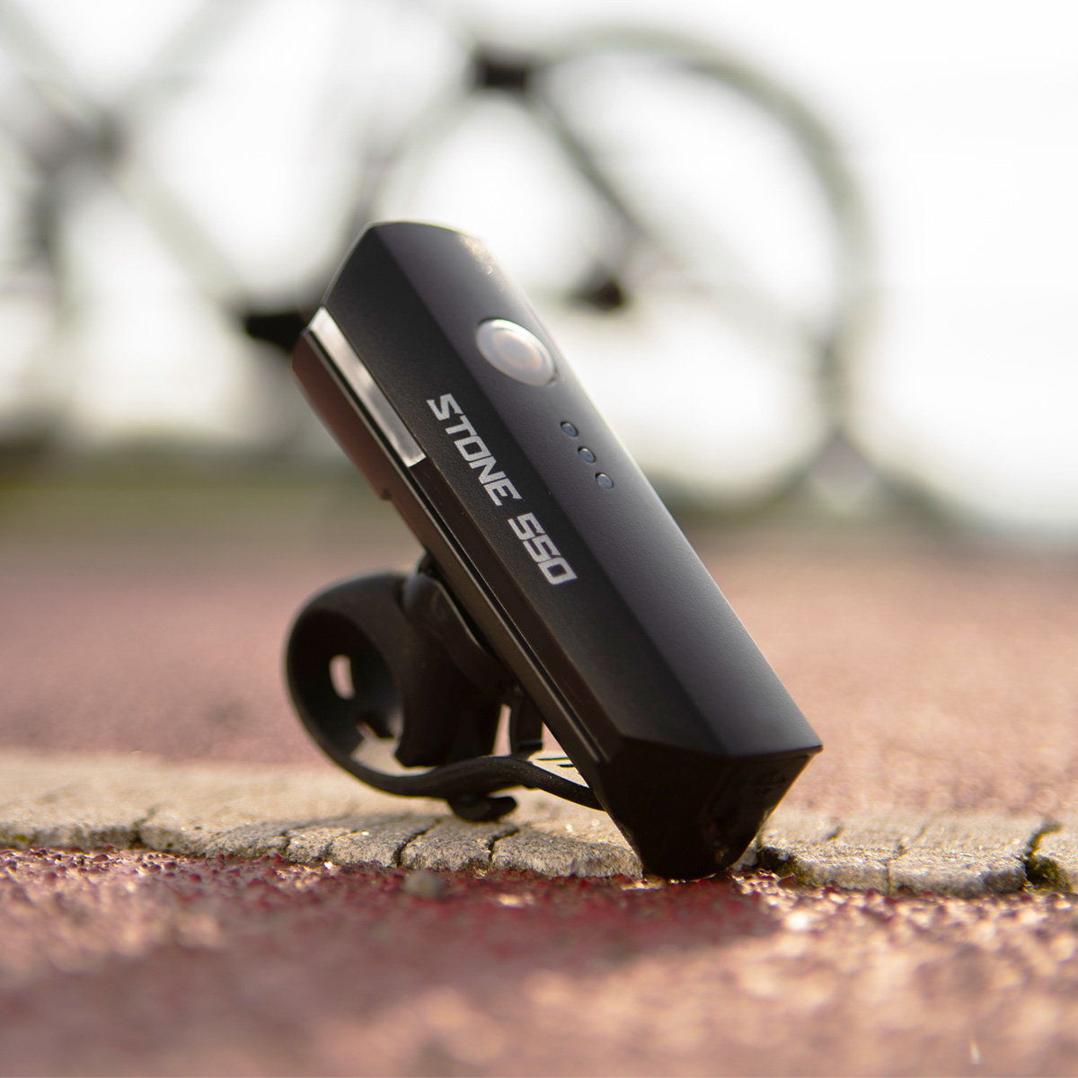 429746.F LYNX Scheinwerfer USB Stone 550