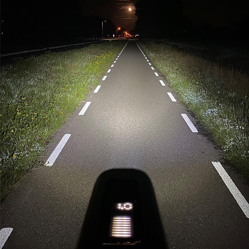 429743.F LYNX Scheinwerfer USB Beam 1000