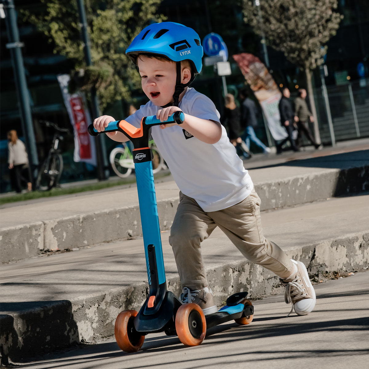 619010.BLU LYNX Fahrradhelm Kidz (S) 48-52 cm